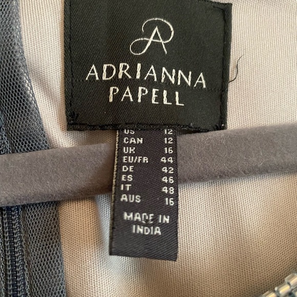 Gorgeous Adrianna Pappell Silver Pewter Dress with Silver Detail - Size 1 US - Picture 2 of 3